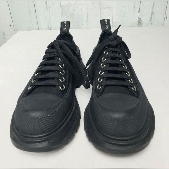 AUTHENTIC Alexander McQueen Trend Slick Cloth Low Sneakers Sz 38 / 8 - Picture 3 of 16